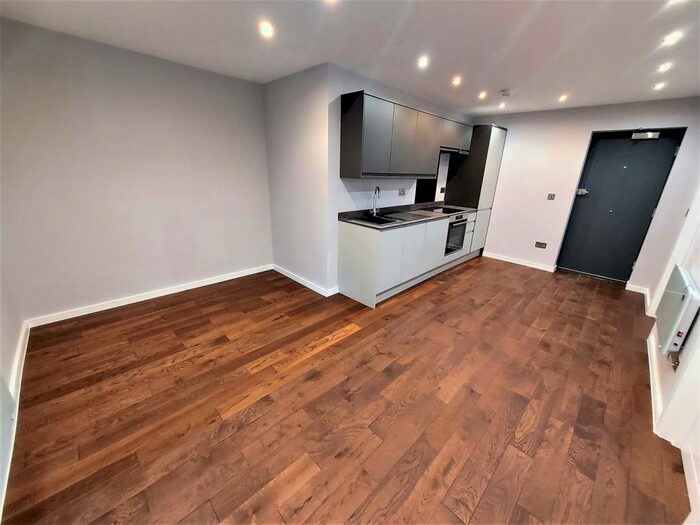 1 Bedroom Flat To Rent In London Road, Benfleet, SS7