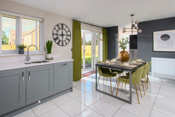 4 Bedroom Detached House For Sale In Broken Stone Road, Blackburn, Lancashire, BB3