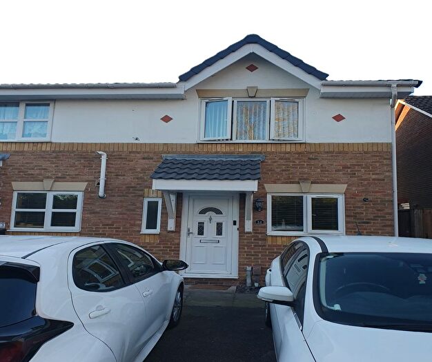 2 Bedroom End Terrace House To Rent In Hayes, Middlesex, UB4
