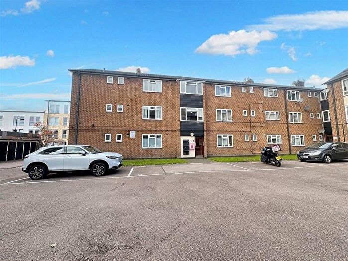 3 Bedroom Flat To Rent In Ryder Court, Church Road, Leyton, E10