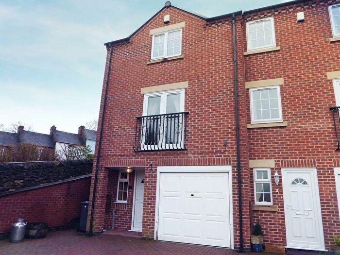 4 Bedroom Town House To Rent In North Leys, Ashbourne, DE6