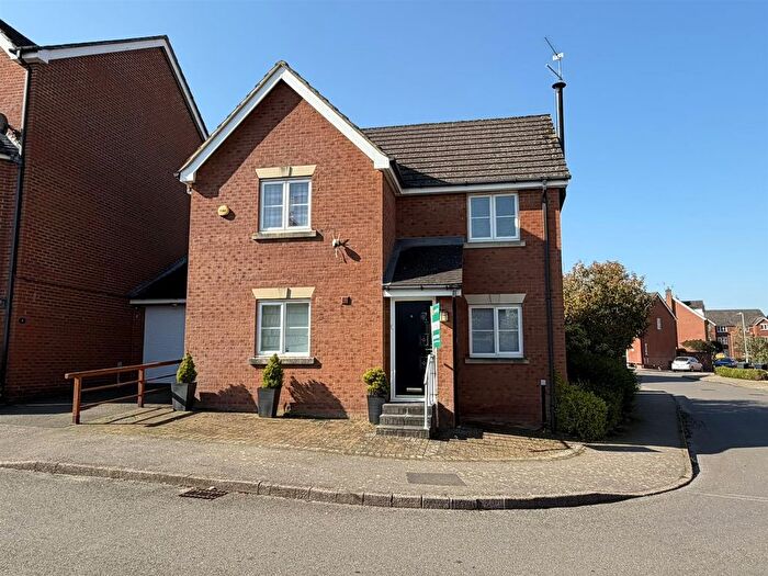 3 Bedroom Property For Sale In The Haystack, Daventry, NN11