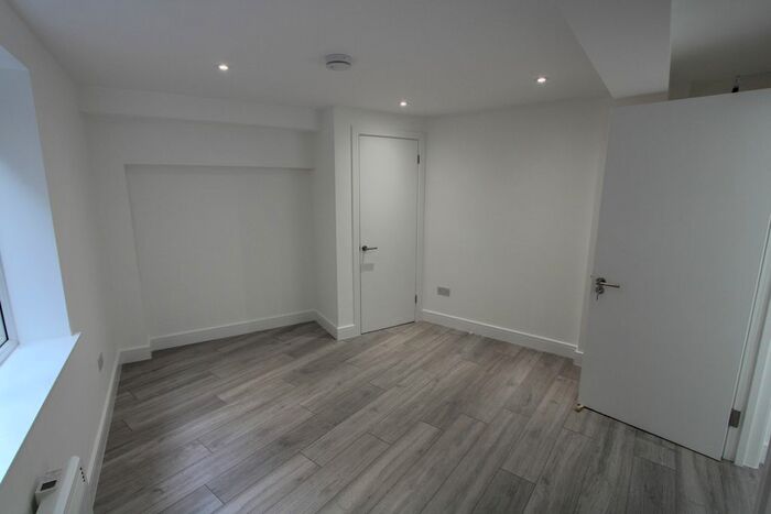 1 Bedroom Flat To Rent In Windsor Rd, Slough, SL1