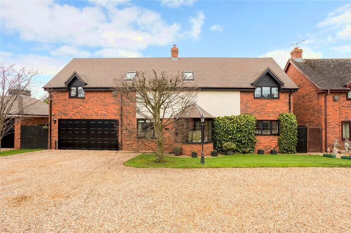 4 Bedroom Detached House For Sale In The Old Tollgate, Warwick Road, Stratford-Upon-Avon, CV37