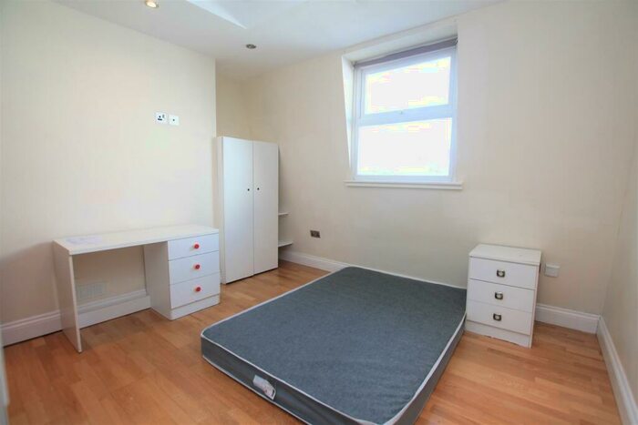 Flat To Rent In Burlington Street, Brighton, BN2