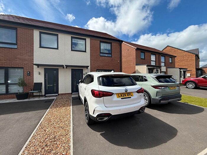 3 Bedroom Semi Detached House For Sale In Hawksbit Close, Hartlepool, TS27