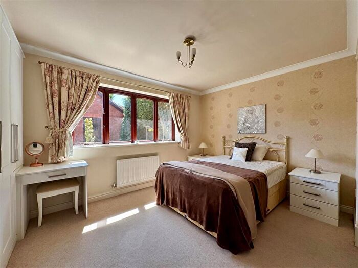 3 Bedroom Detached Bungalow For Sale In Harringay Drive, Stourbridge, DY8