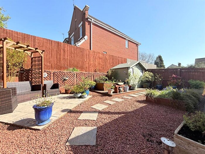 3 Bedroom Detached House For Sale In Milne Close, Dukinfield, SK16