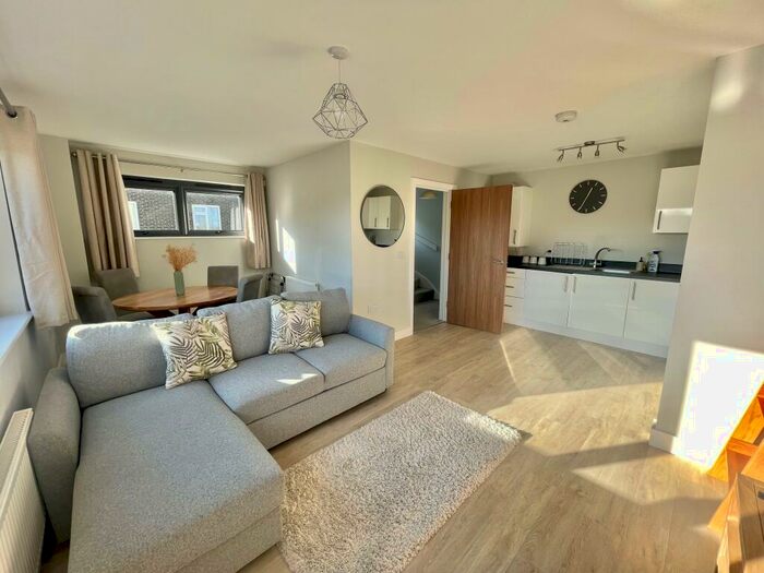 2 Bedroom House To Rent In Bargates, Christchurch, BH23