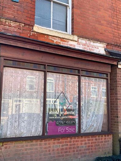 Detached House For Sale In South Road, Birmingham, B14