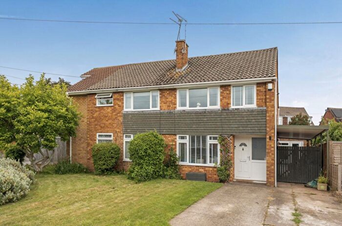 3 Bedroom Semi-Detached House For Sale In St. Davids Road, Thornbury, BS35