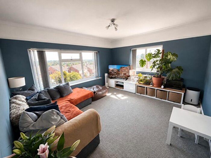 2 Bedroom Flat For Sale In Dunbar Grove, Great Barr, Birmingham, B43