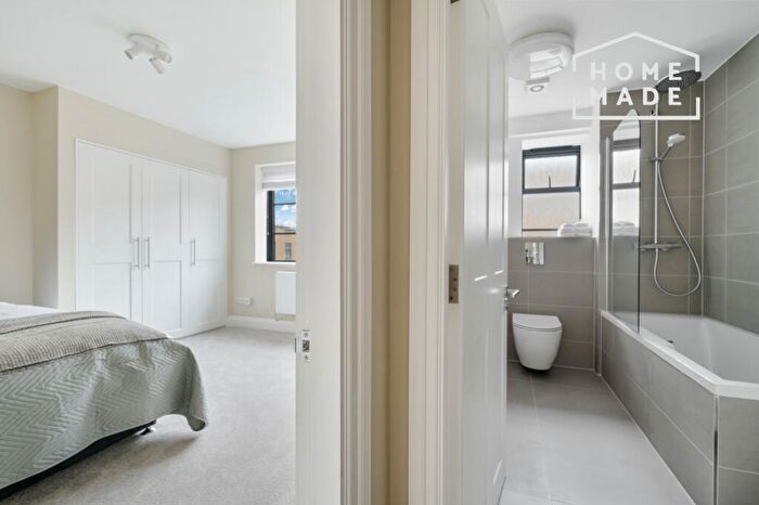 3 Bedroom Flat To Rent In Waterloo Estate, SE1