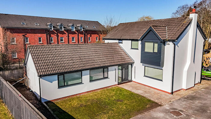 3 Bedroom Detached House For Sale In Mesne Lea Road, Worsley, Manchester, M28