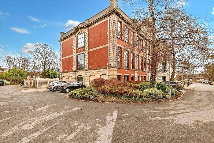 1 Bedroom Flat For Sale In Old School Lofts, Whingate, Leeds, LS12