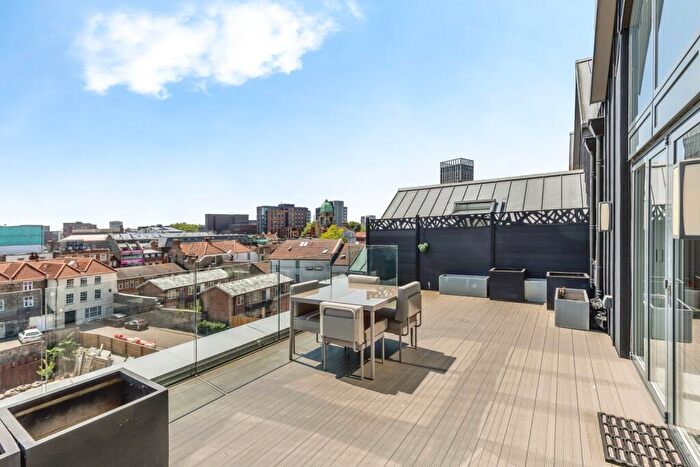 3 Bedroom Flat For Sale In Redcross Street, Bristol, BS2