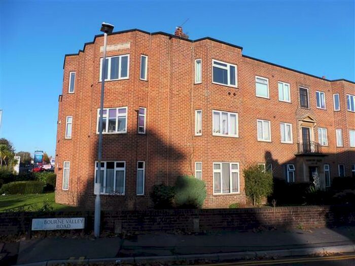 2 Bedroom Flat To Rent In Poole Road, Poole, BH12