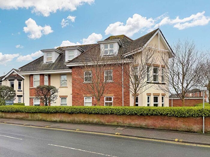 1 Bedroom Flat To Rent In Charminster, Bournemouth, BH8