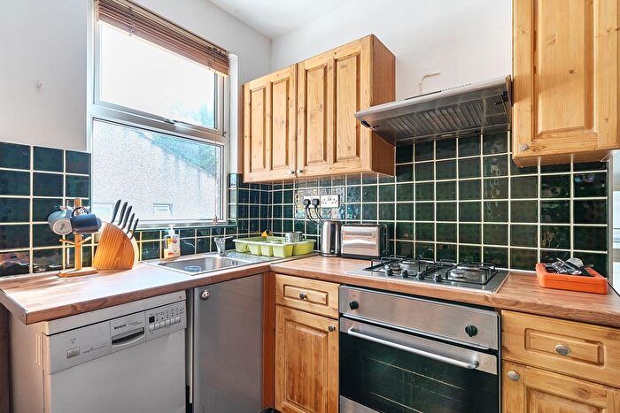 2 Bedroom Flat To Rent In Fairthorn Road, London, SE7