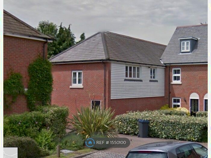 2 Bedroom Maisonette To Rent In Pewter Court, Canterbury, CT1