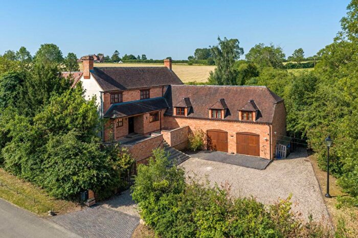 6 Bedroom Detached House For Sale In Cleeve Road, Marlcliff, B50