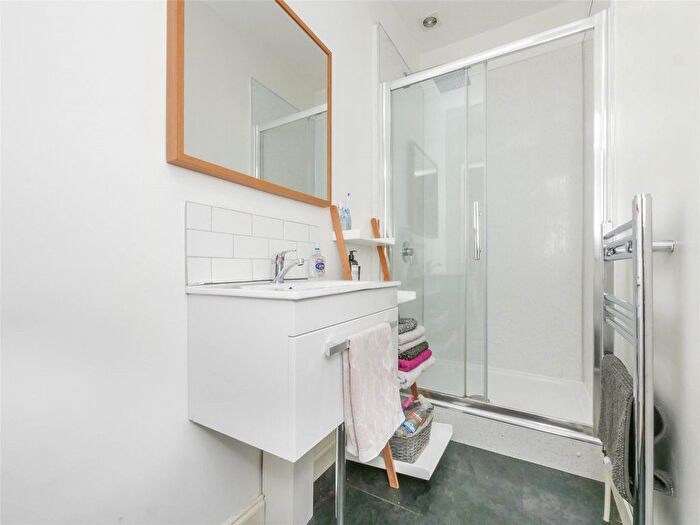 2 Bedroom Flat To Rent In Canon Street, Edinburgh, EH3
