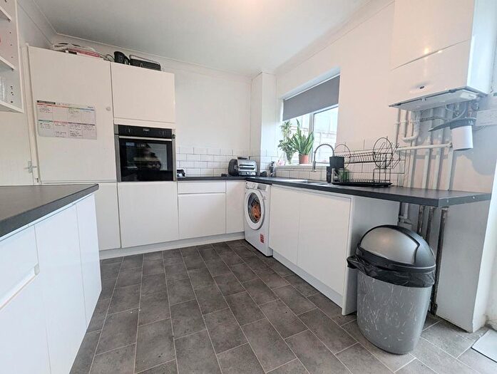 2 Bedroom Terraced House For Sale In Lime Grove, Paulsgrove, PO6