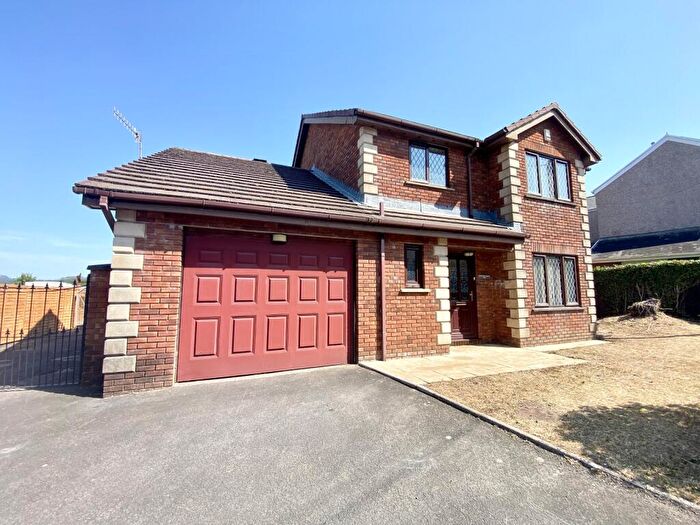 4 Bedroom Detached House For Sale In Heol Las, Birchgrove, Swansea, City And County Of Swansea., SA7