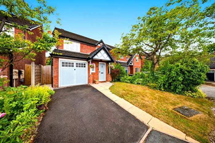 3 Bedroom Detached House For Sale In Blenheim Close, Kingsmead, CW9