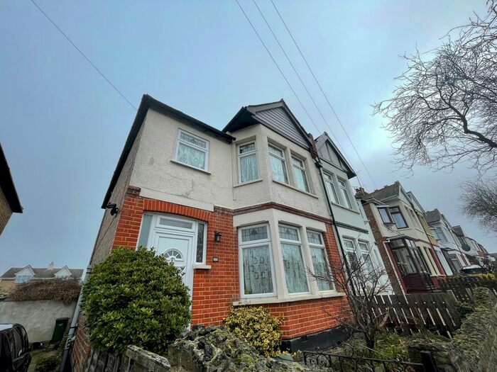 3 Bedroom Semi-Detached House To Rent In St Benets Road, Southend SS2