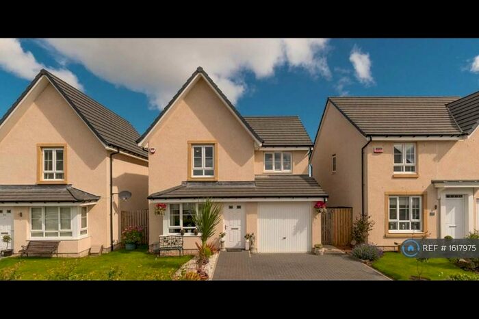 3 Bedroom Detached House To Rent In Bonnybridge Drive, Edinburgh, EH15