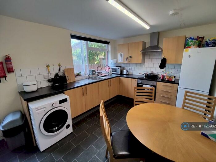 4 Bedroom Terraced House To Rent In John Rous Avenue, Coventry, CV4