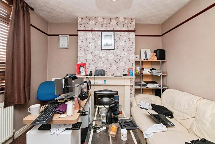 2 Bedroom Terraced House For Sale In Wilford Road, West Bromwich, B71