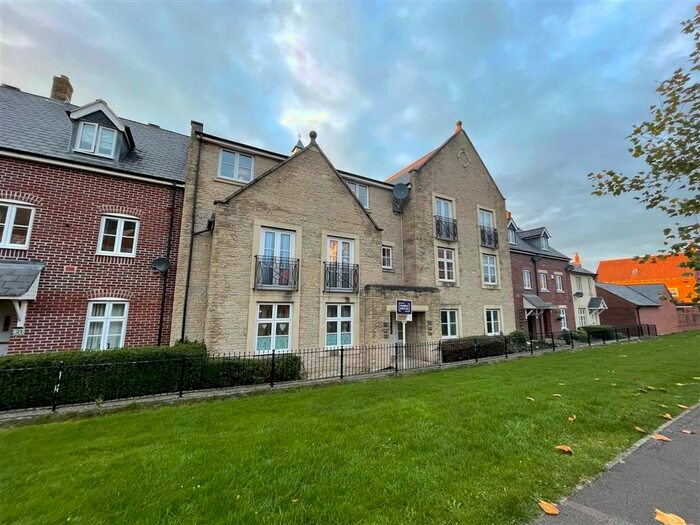 2 Bedroom Flat To Rent In Pioneer Road, Swindon, SN25