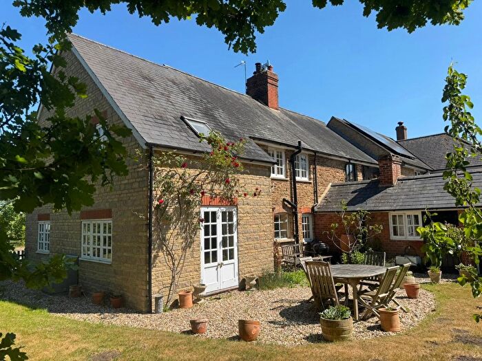 4 Bedroom End Of Terrace House For Sale In Parkside Cottages, Hinton Waldrist, Faringdon, Oxfordshire, SN7