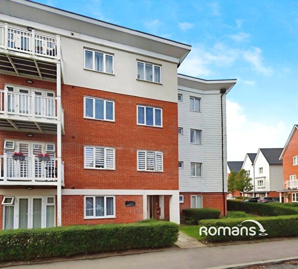 2 Bedroom Flat To Rent In Chequers Avenue, High Wycombe, Buckinghamshire, HP11