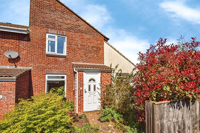 4 Bedroom End Terrace House For Sale In Laburnum Close, Frome, BA11
