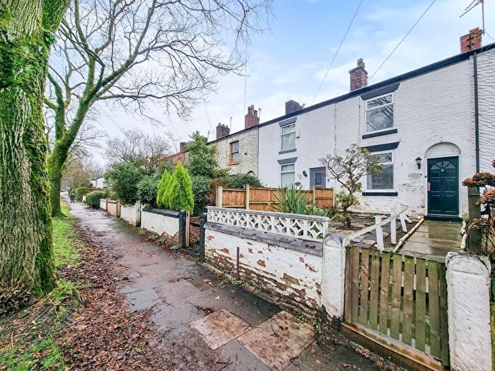 2 Bedroom Terraced House To Rent In Moss Lane, Whitefield, M45