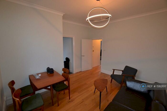 2 Bedroom Flat To Rent In Chichele Road, London, NW2