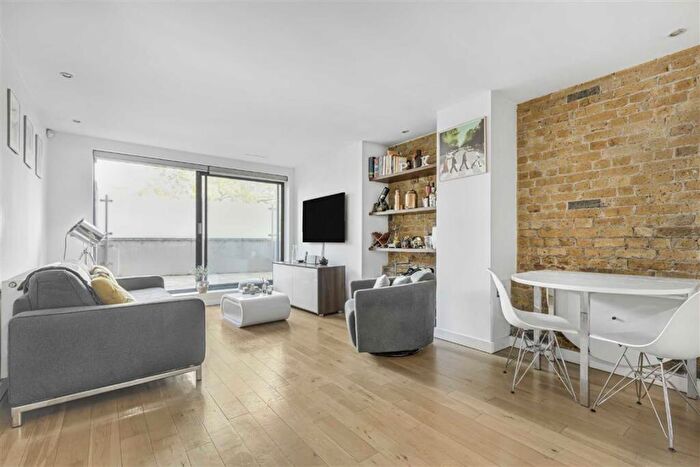 1 Bedroom Flat For Sale In Lolesworth Close, Aldgate East, E1