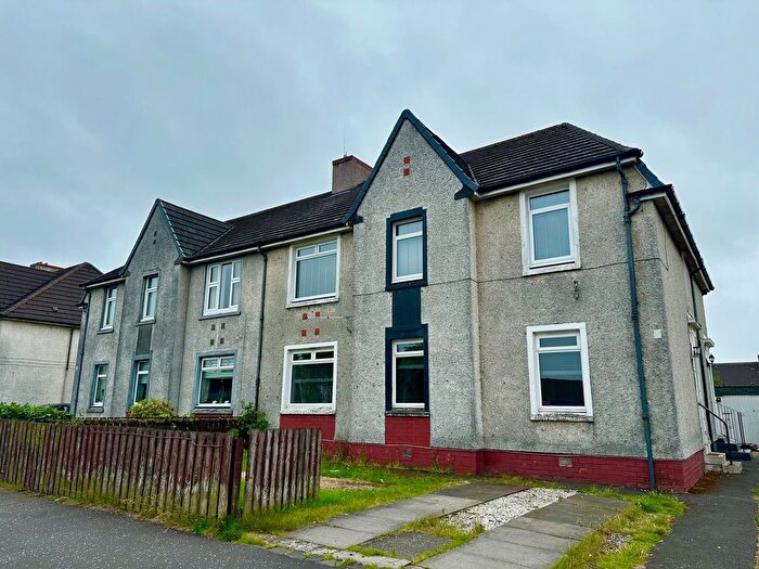 3 Bedroom Flat To Rent In Old Edinburgh Road, Glasgow, G71