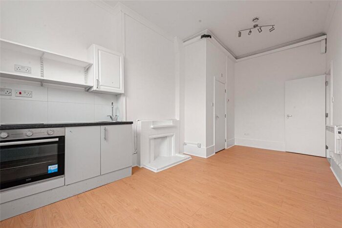 1 Bedroom Apartment To Rent In Holloway Road, Islington, London, N7