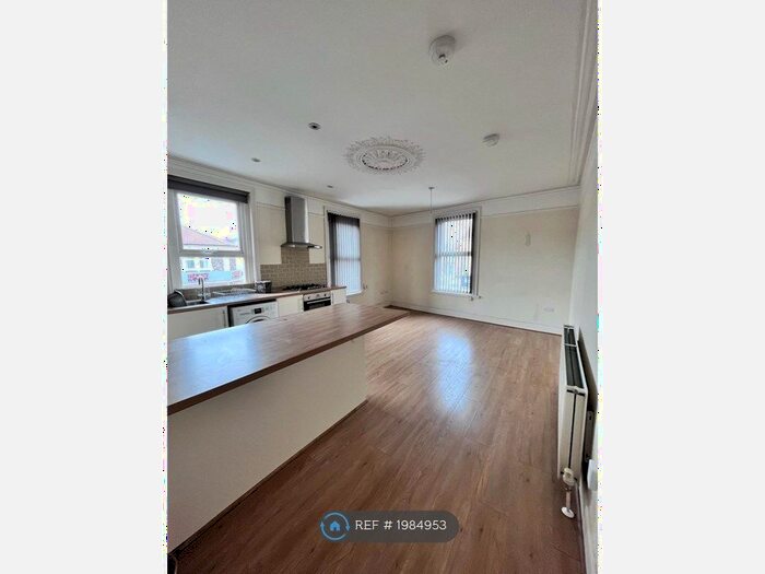 2 Bedroom Flat To Rent In Gloucester Road, Horfield, Bristol, BS7