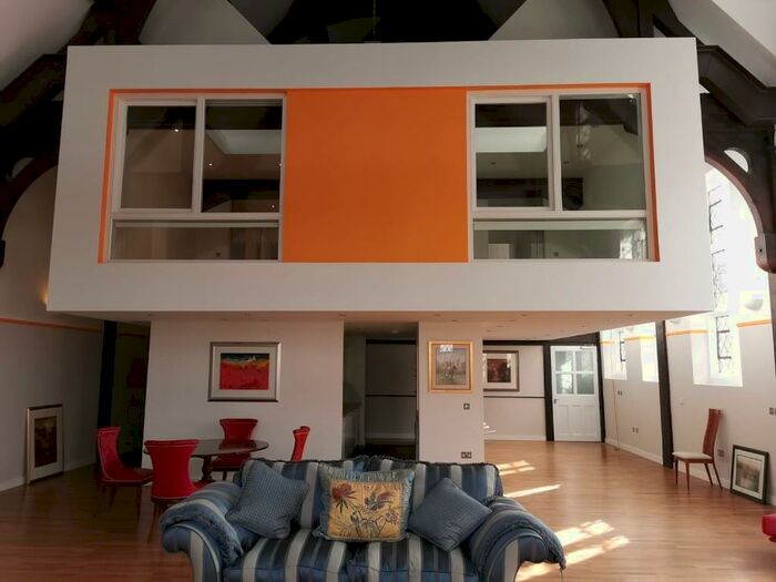 2 Bedroom Flat To Rent In Glendower Street, Monmouth, Gwent, Monmouthshire, NP25