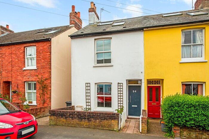 4 Bedroom End Of Terrace House For Sale In Grove Road, Chichester, PO19