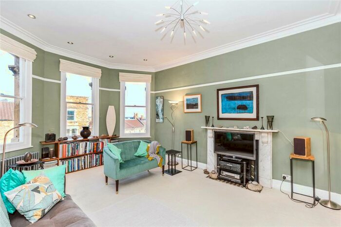 2 Bedroom Apartment To Rent In Beaconsfield Road, Clifton, Bristol, BS8