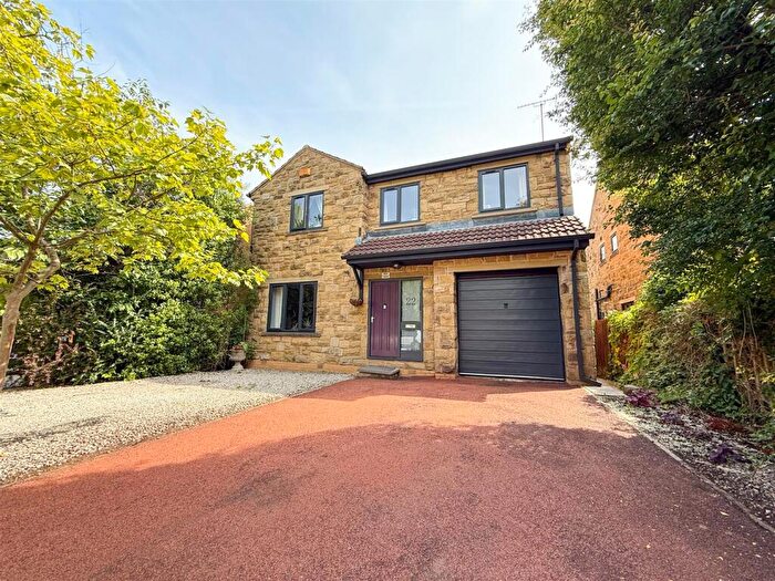 4 Bedroom Detached House For Sale In Spring Grove Gardens, Wharncliffe Side, S35