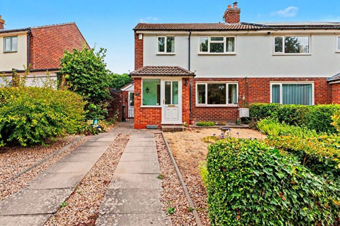 3 Bedroom Semi-Detached House For Sale In Bridge Street, Hampton Lucy, CV35