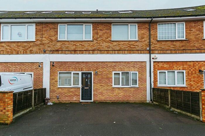 1 Bedroom Flat To Rent In Watford, Watford, WD25