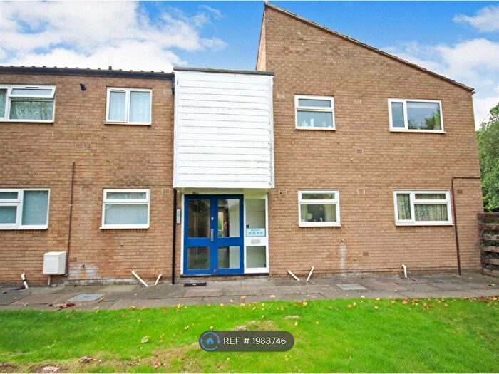 2 Bedroom Flat To Rent In Padmore Court, Leamington Spa, CV31